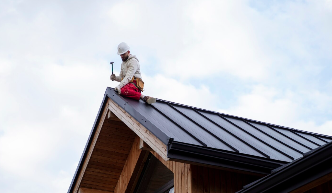 Choosing the Right Professional: Factors for Selecting Roofing Experts